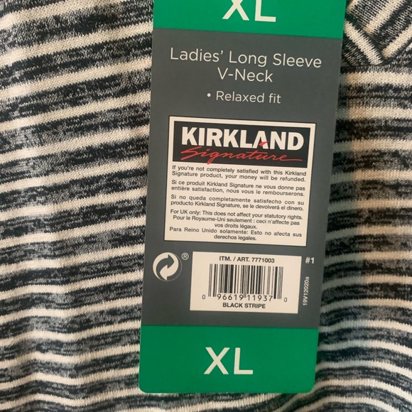Kirkland XL WHITE AND BLACK V NECK - Picture 2 of 5